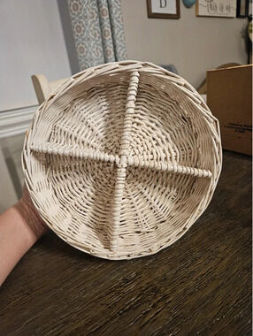 Vintage white wicker basket/tray 8.5 inches cottagecore whimsy country kitchen